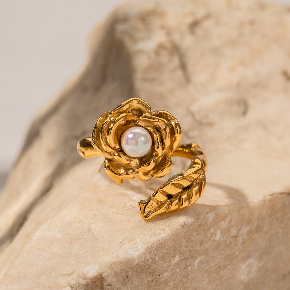 "Dorothy" ring